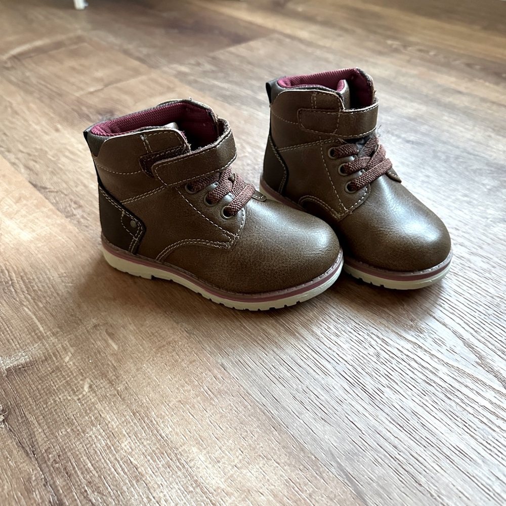 Crown Vintage toddler Lil’ Austin boot size 7T